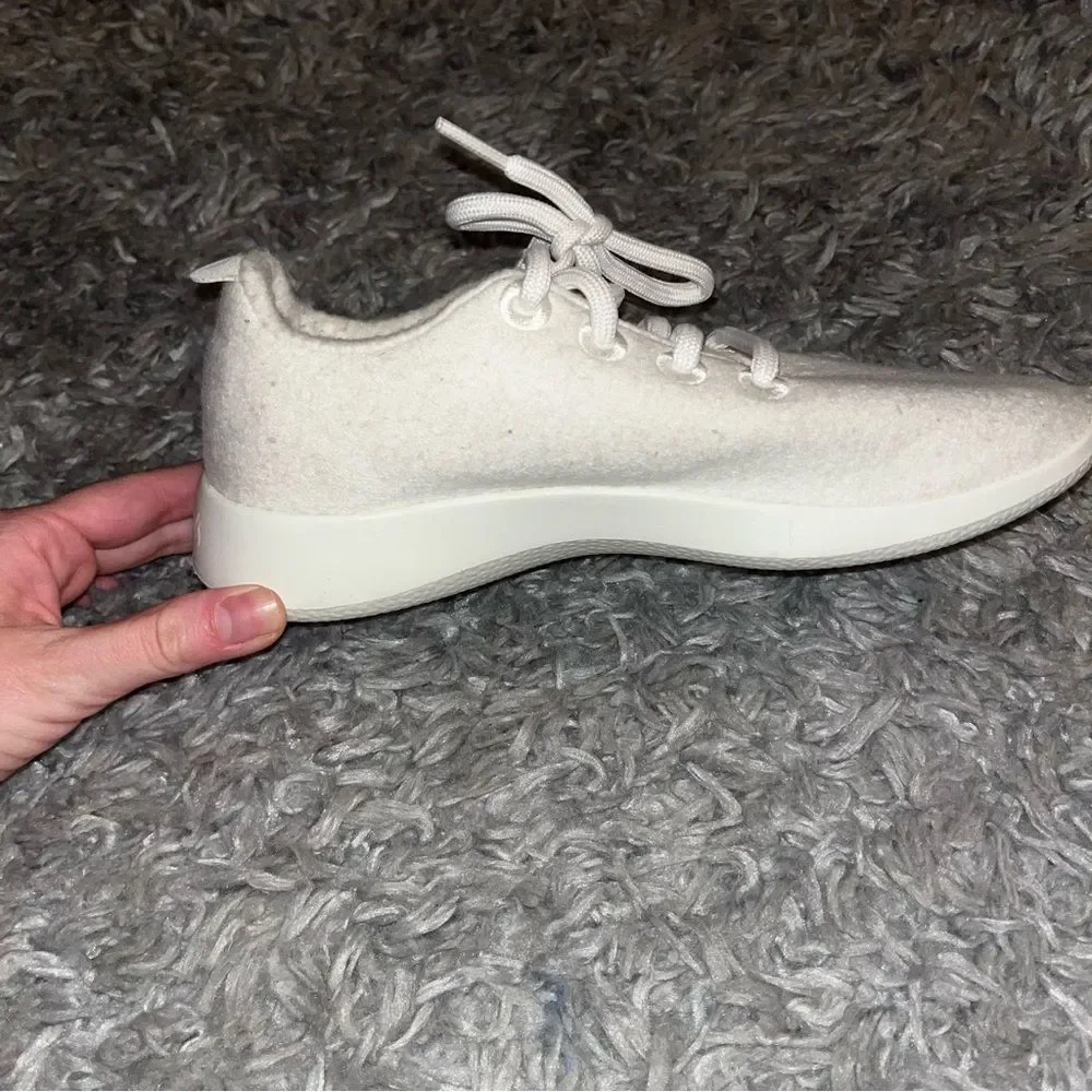 White allbirds sneakers size 6